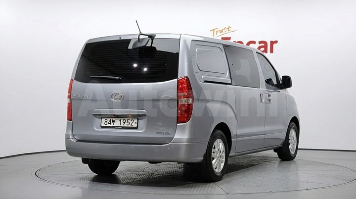 Hyundai Starex 2020 — 2
