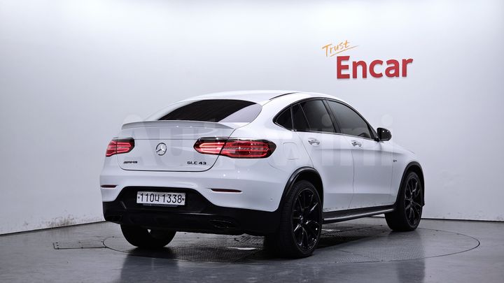 Mercedes-Benz GLC Class 2019 — 2