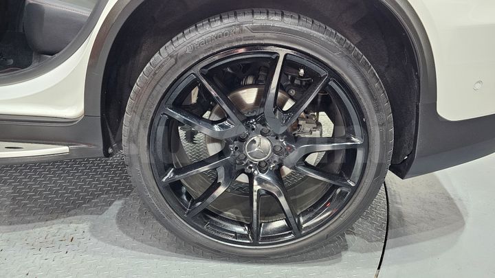 Mercedes-Benz GLC Class 2019 — 5