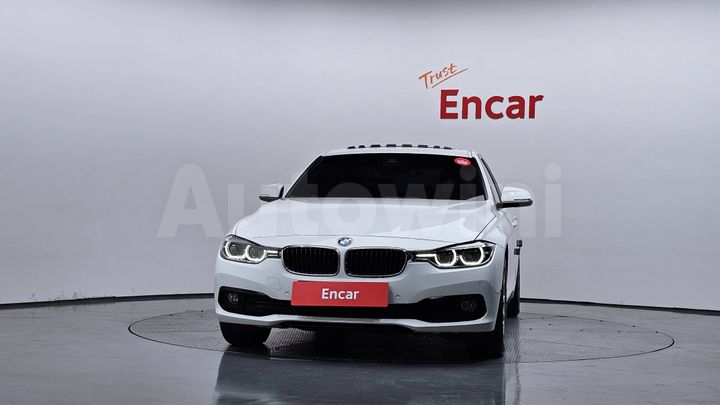BMW 3 Series 2018 — 3