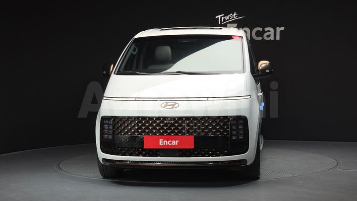 Hyundai Staria 2025 — 3
