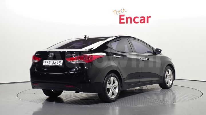 Hyundai Avante 2012 — 2