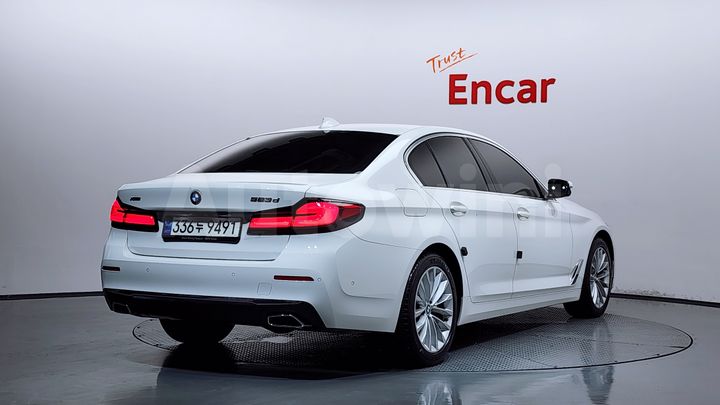BMW 5 Series 2021 — 2