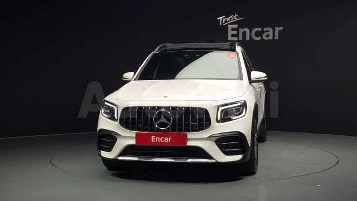 Mercedes-Benz GLB Class 2023 — 3