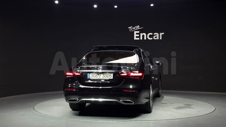 Mercedes-Benz E Class 2021 — 4
