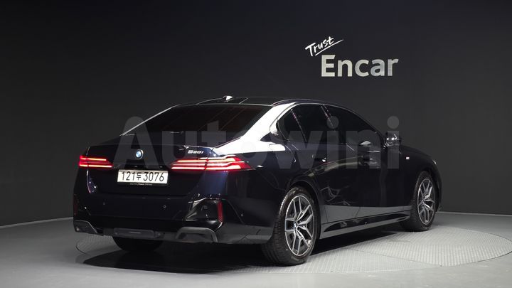 BMW 5 Series 2024 — 2