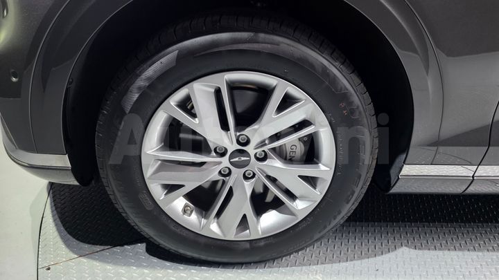 Genesis GV70 2025 — 5