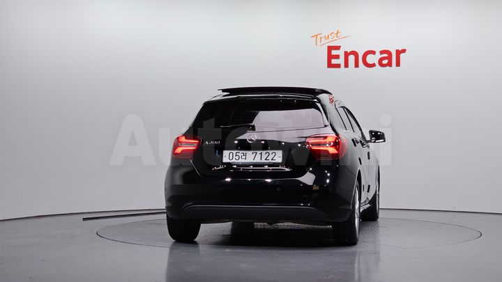 Mercedes Benz A Class 2017 — 4