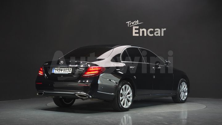 Mercedes Benz E Class 2020 — 2