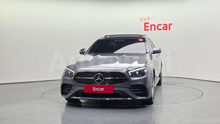 Mercedes-Benz E Class 2022 — 3