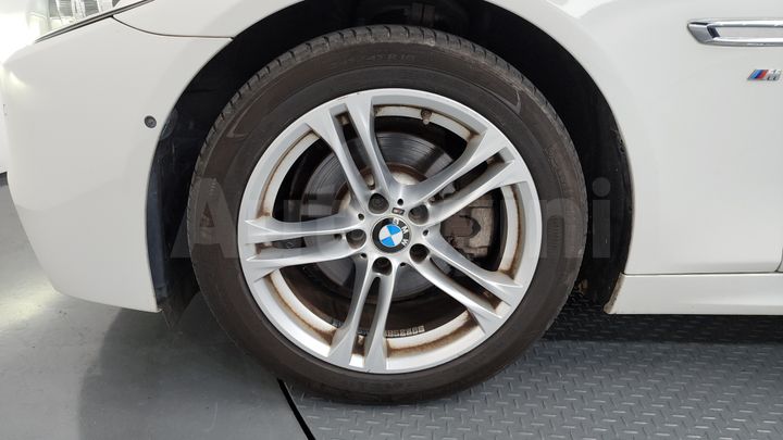 BMW 5 Series 2016 — 5