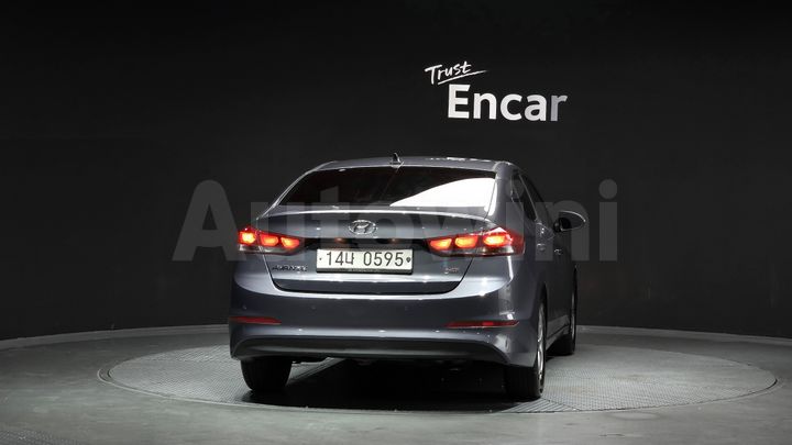 Hyundai Avante 2016 — 4
