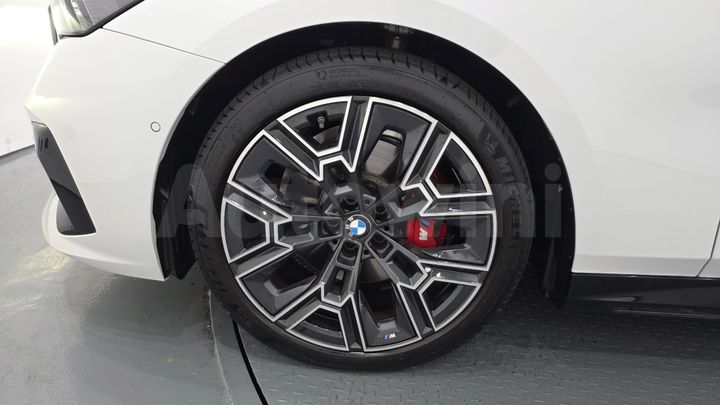 BMW 5 Series 2026 — 5