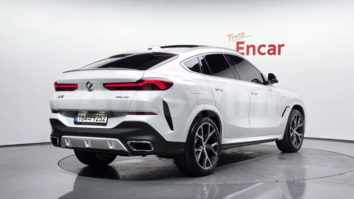 BMW X6 2021 — 2
