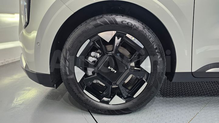 Kia Carnival 2025 — 5