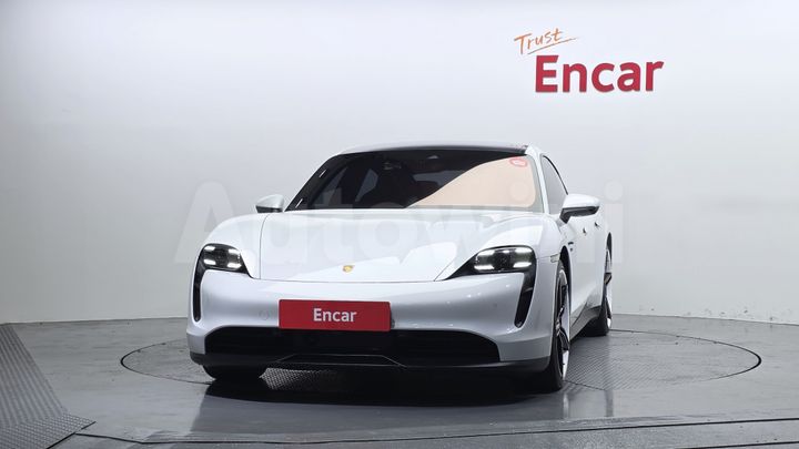 Porsche Taycan 2022 — 3