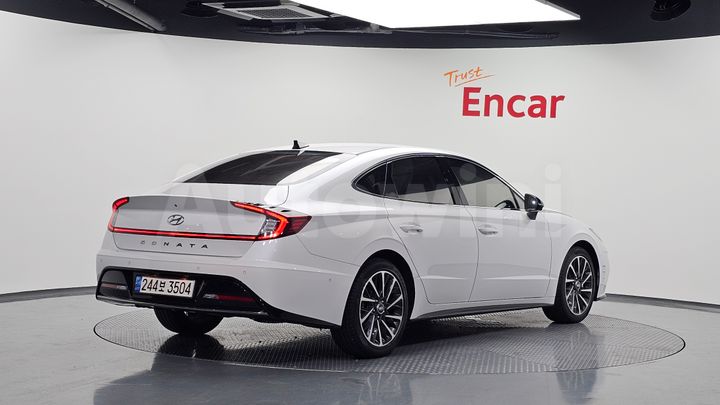 Hyundai Sonata 2022 — 2