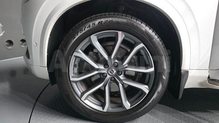 Volvo XC90 2017 — 5