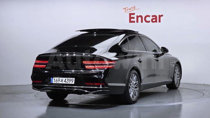 Genesis G80 2025 — 2
