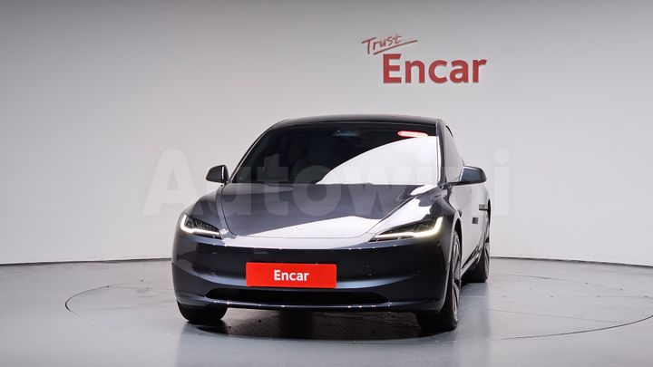 Tesla Model 3 2025 — 2