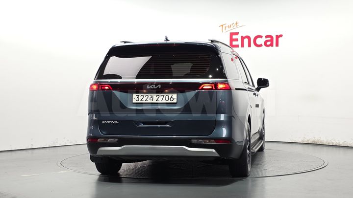Kia Carnival 2023 — 3