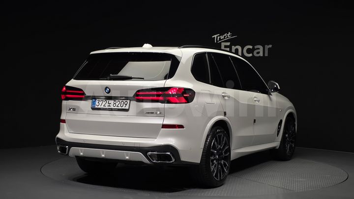 BMW X5 2025 — 2