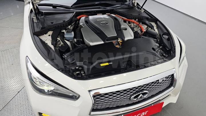 Infiniti Q