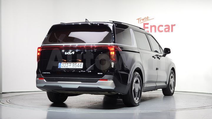 Kia Carnival 2024 — 2