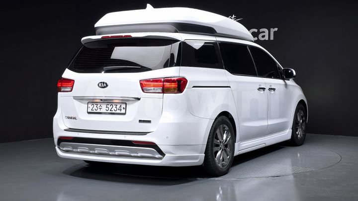 Kia Carnival 2017 — 2