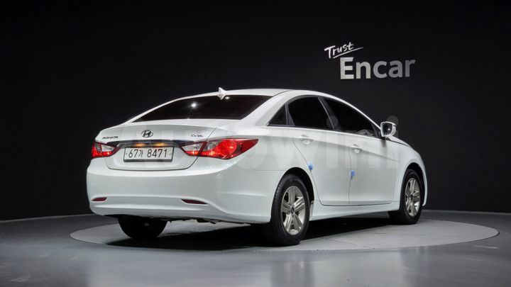 Hyundai Sonata 2013 — 2