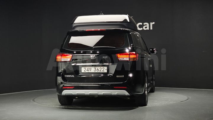 Kia Carnival 2015 — 4