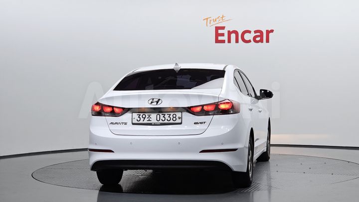 Hyundai Avante 2016 — 4