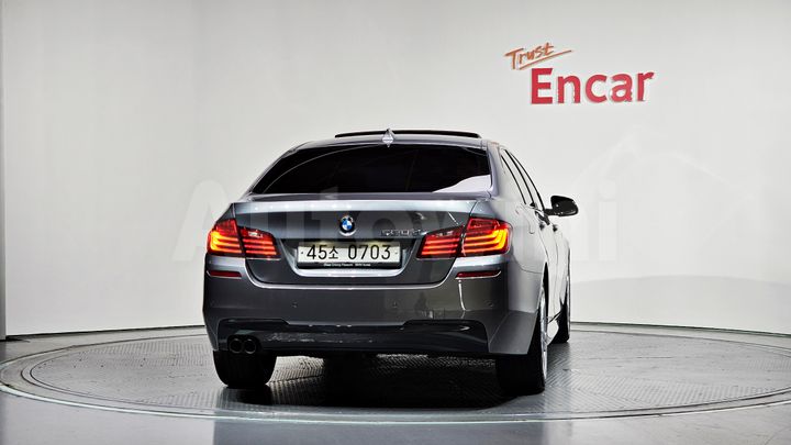 BMW 5 Series 2016 — 5