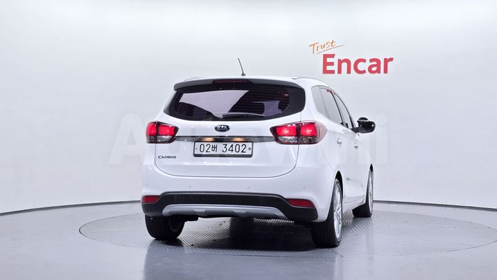 Kia Carens 2017 — 4