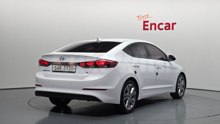 Hyundai Avante 2018 — 2