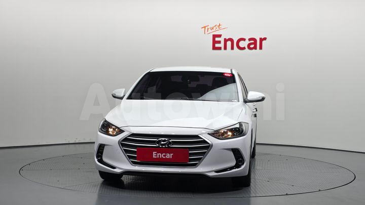 Hyundai Avante 2018 — 3