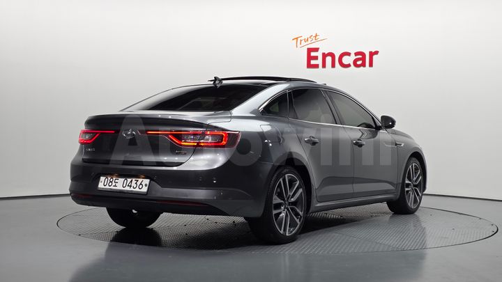 Renault SM6 2016 — 2