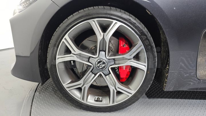 Kia Stinger 2019 — 5