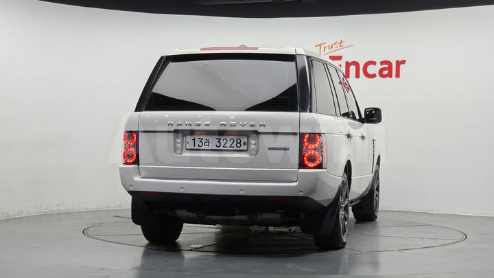 Land Rover Range Rover 2010 — 4