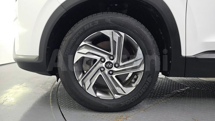 Hyundai SantaFe 2023 — 5