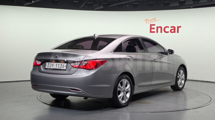 Hyundai Sonata 2011 — 2