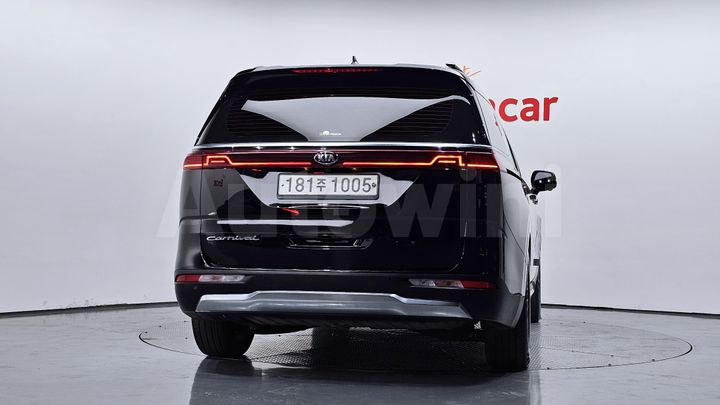 Kia Carnival 2021 — 4
