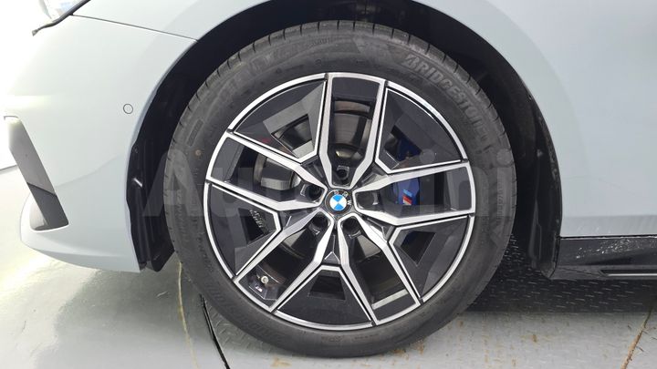 BMW 5 Series 2024 — 5