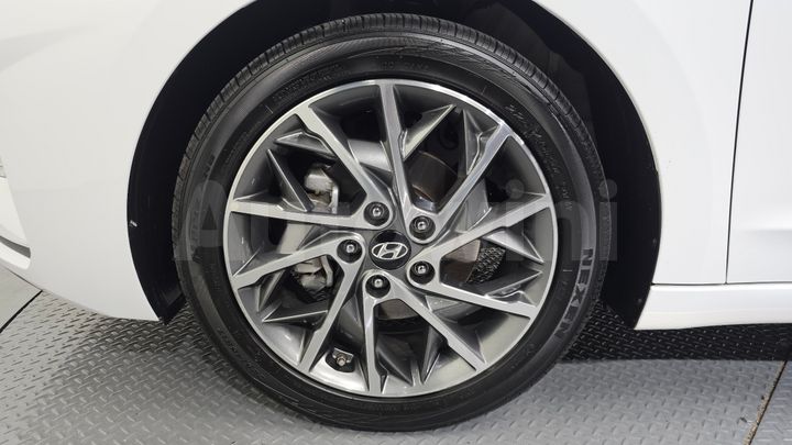Hyundai Avante 2019 — 5