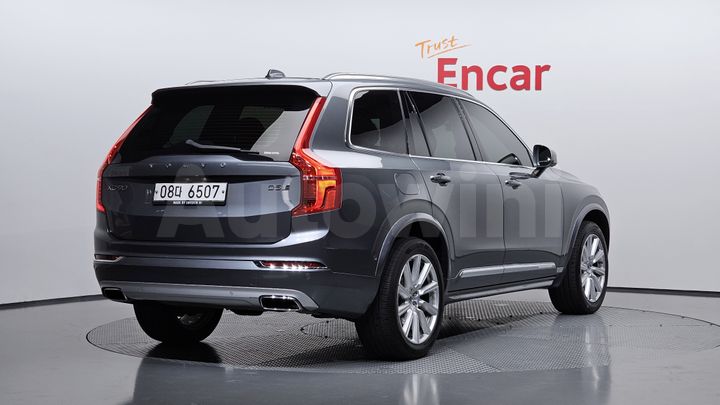 Volvo XC90 2018 — 2