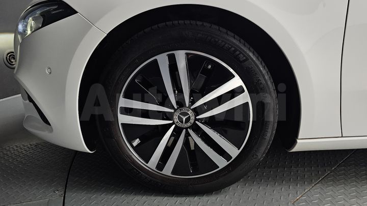 Mercedes Benz A Class 2023 — 5