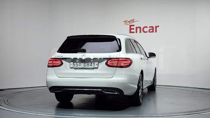 Mercedes Benz C Class 2016 — 4