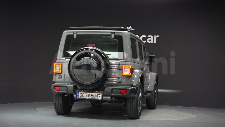 Jeep Wrangler 2022 — 4