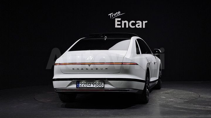 Hyundai Grandeur 2023 — 3