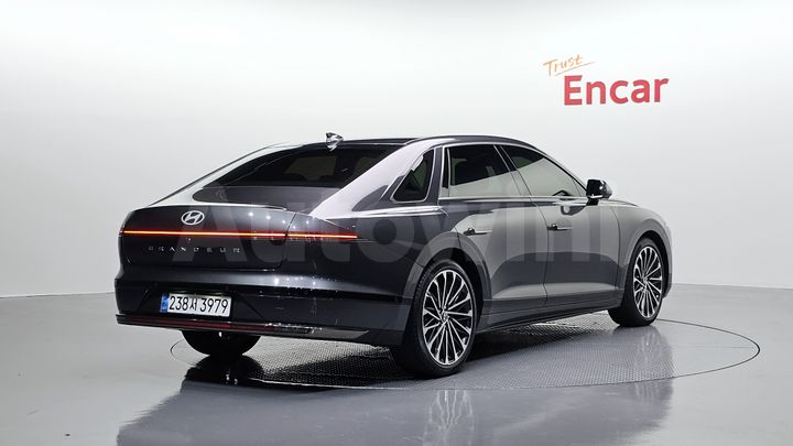 Hyundai Grandeur 2023 — 2